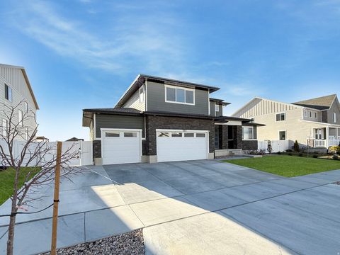 Tiny photo for 3372 S PINYON LN, Mapleton, UT 84664 (MLS # 2135929)