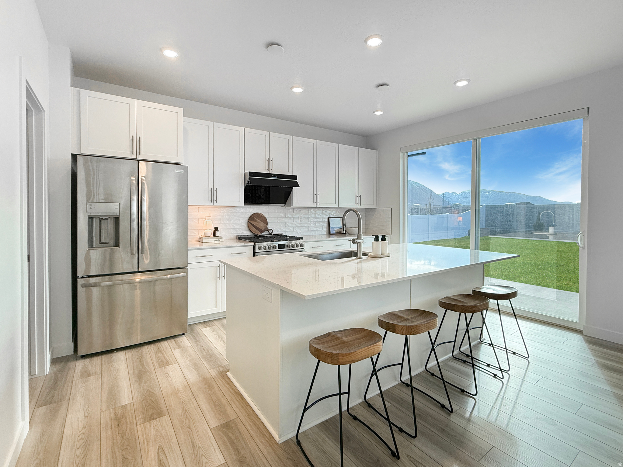 MAPLETON HEIGHTS - Residential