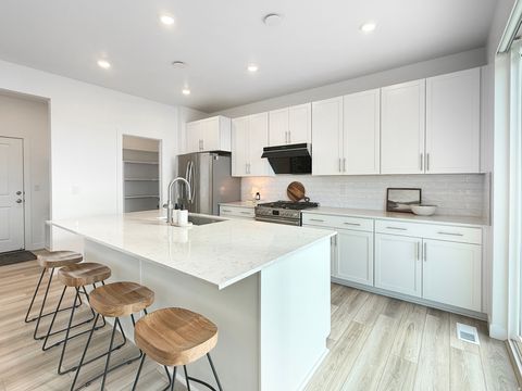 Tiny photo for 3372 S PINYON LN, Mapleton, UT 84664 (MLS # 2135929)