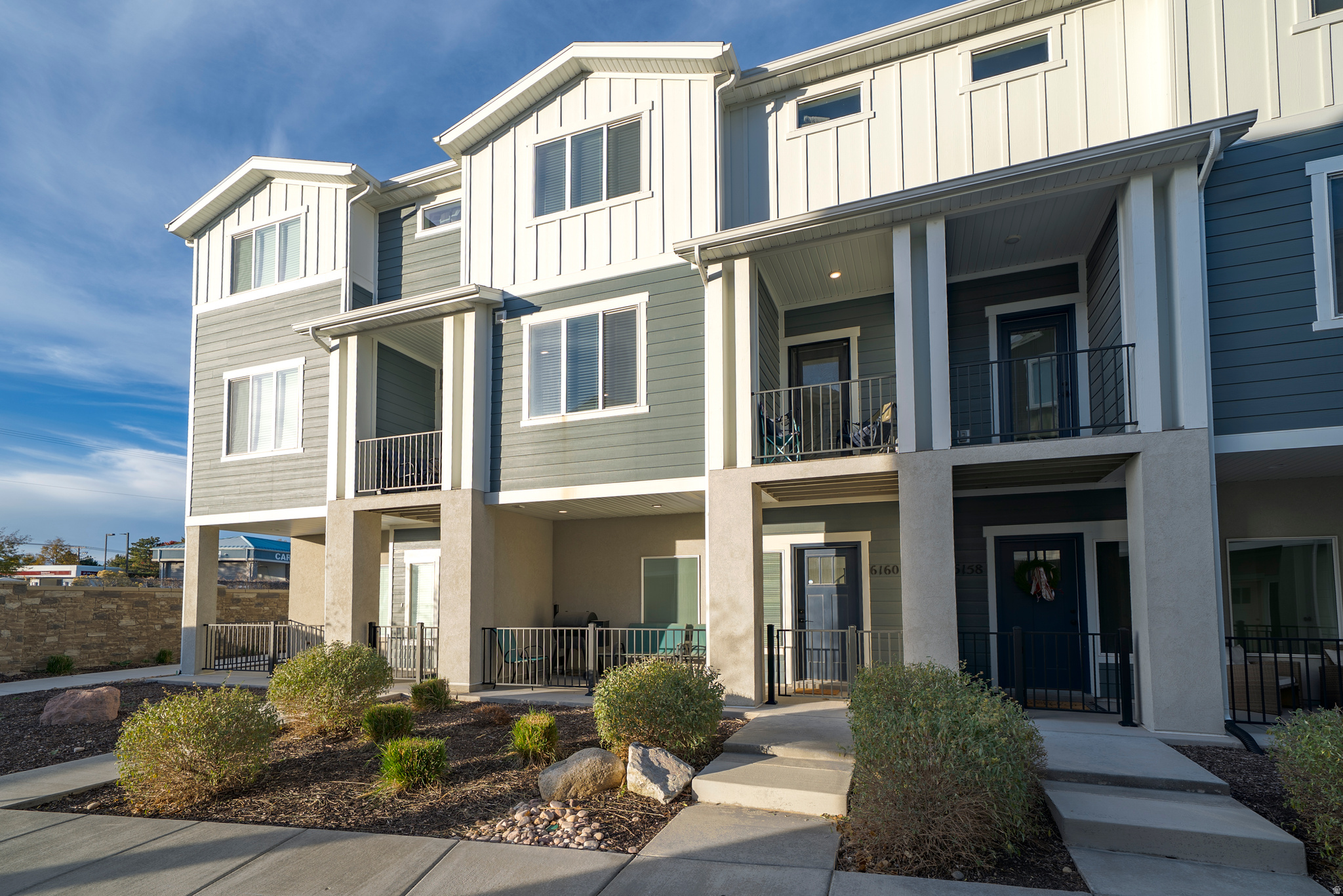 MONTEBELLO - Residential