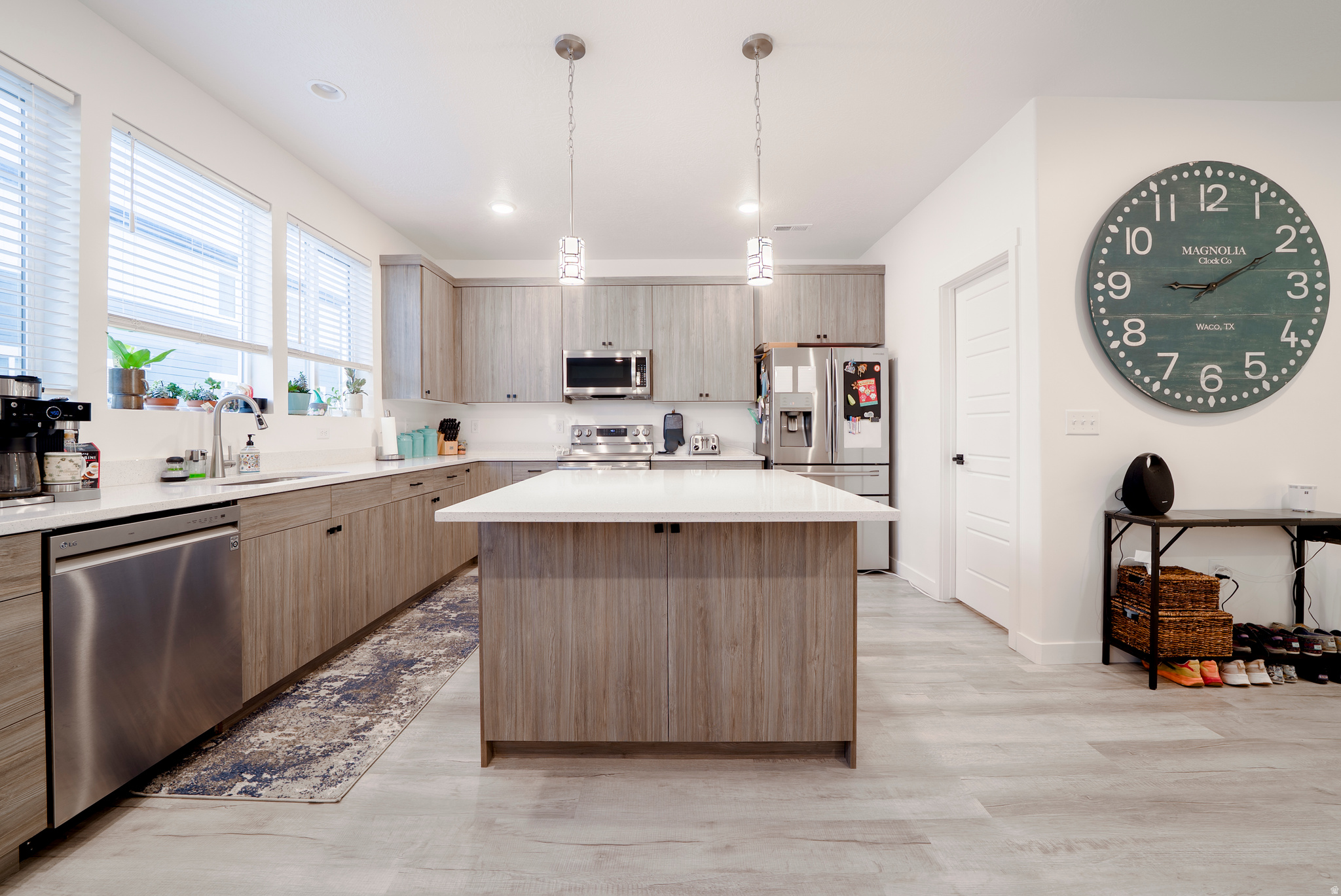 MONTEBELLO - Residential