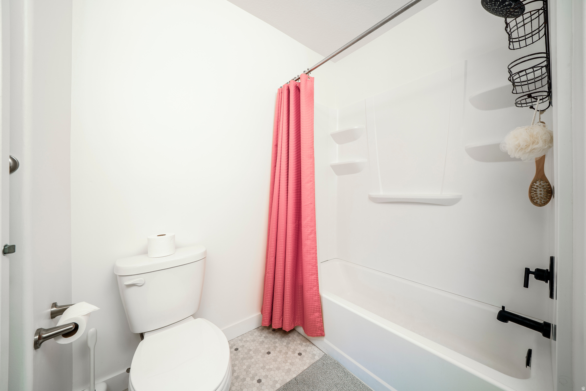 MONTEBELLO - Residential