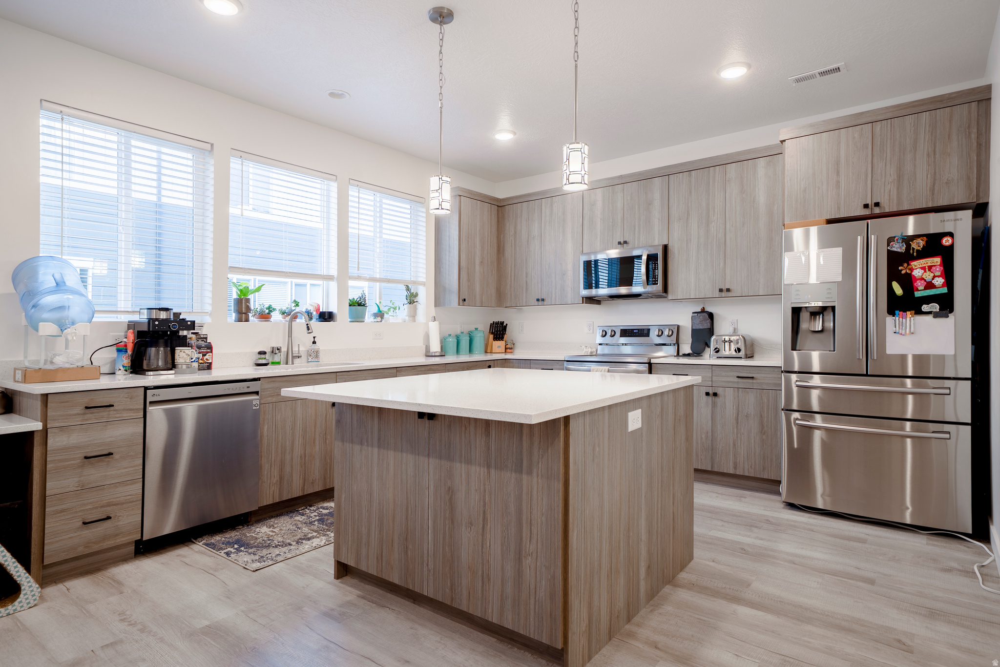 MONTEBELLO - Residential