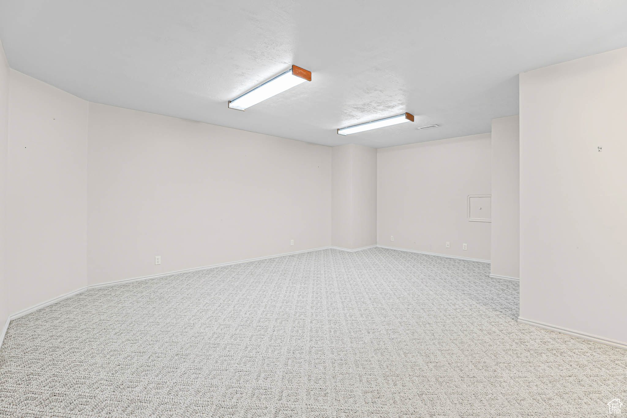 THE OAKS AT DEER HOLLOW AMD - Residential