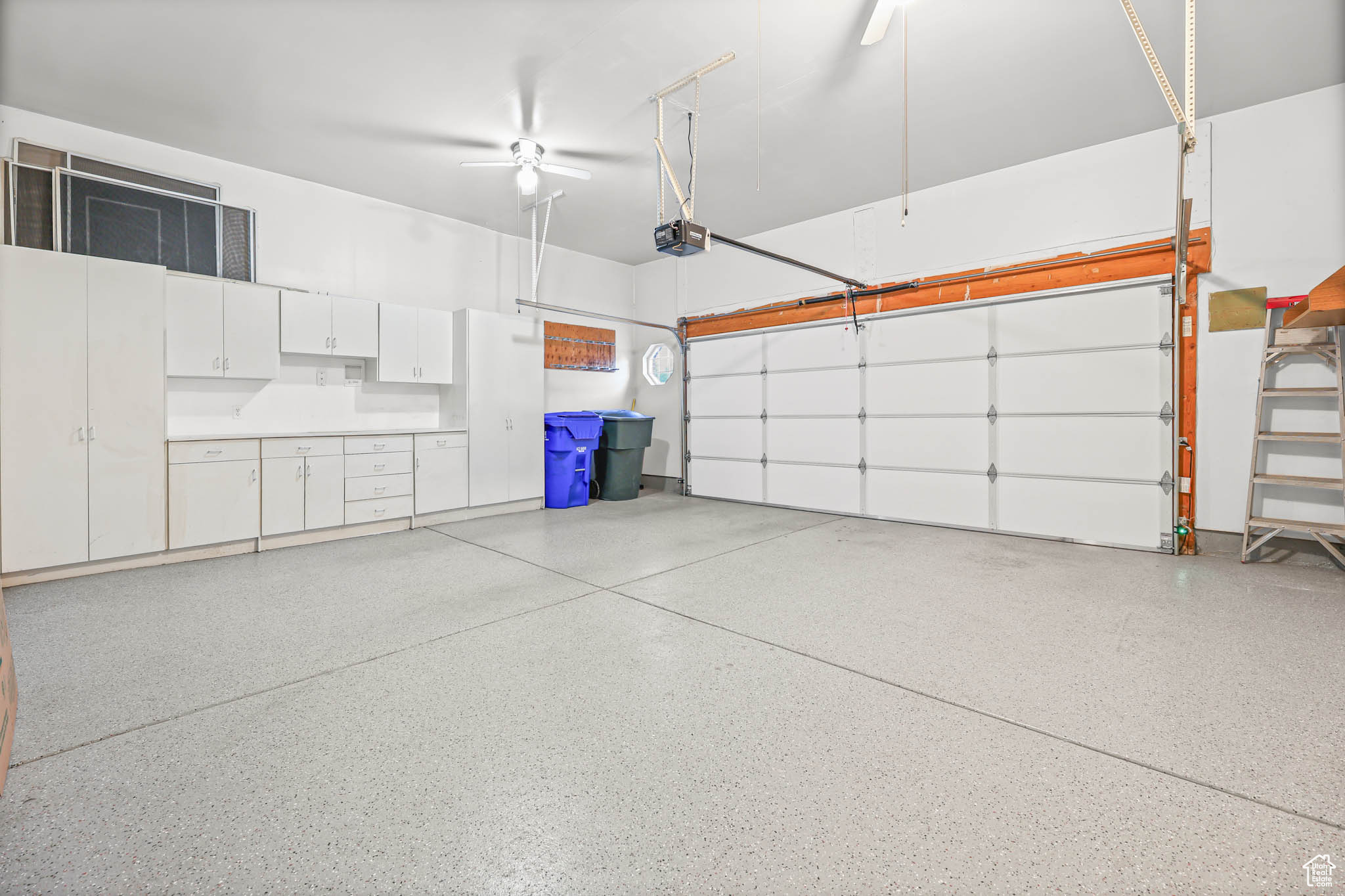 THE OAKS AT DEER HOLLOW AMD - Residential