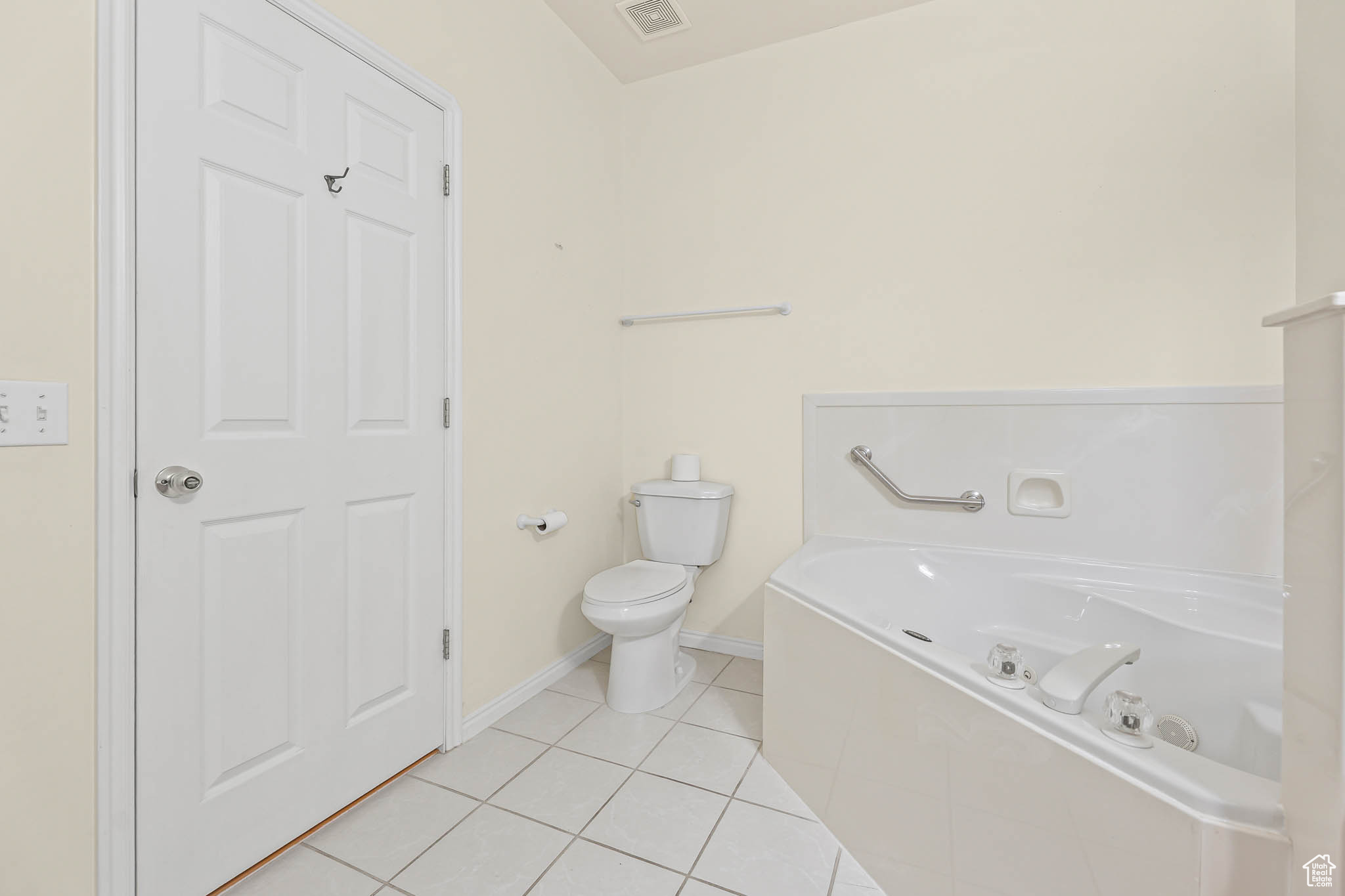 THE OAKS AT DEER HOLLOW AMD - Residential