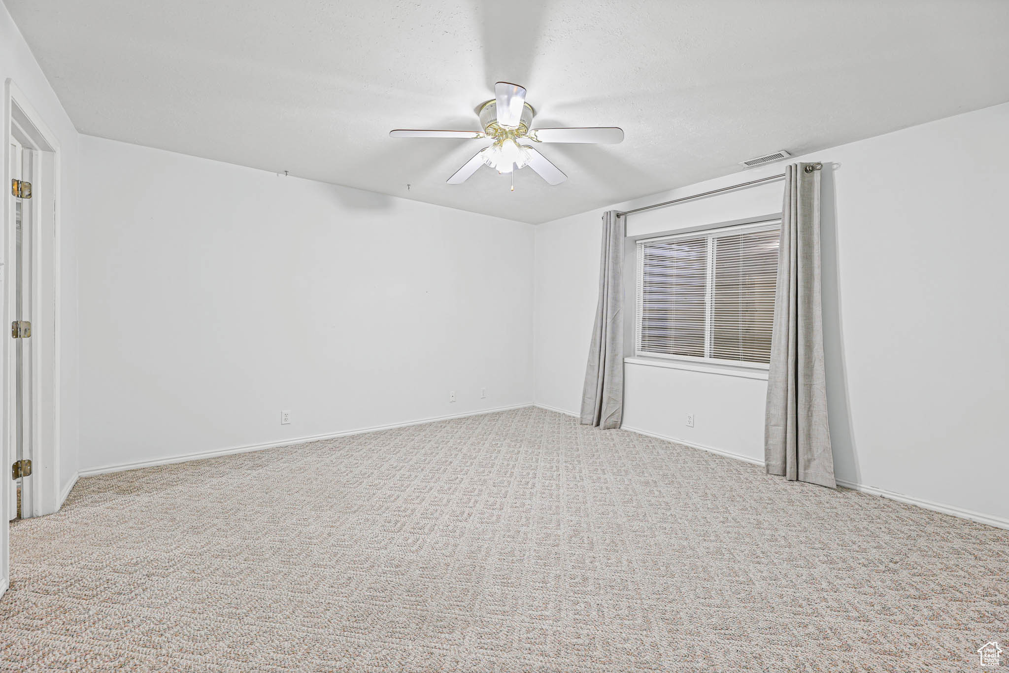 THE OAKS AT DEER HOLLOW AMD - Residential