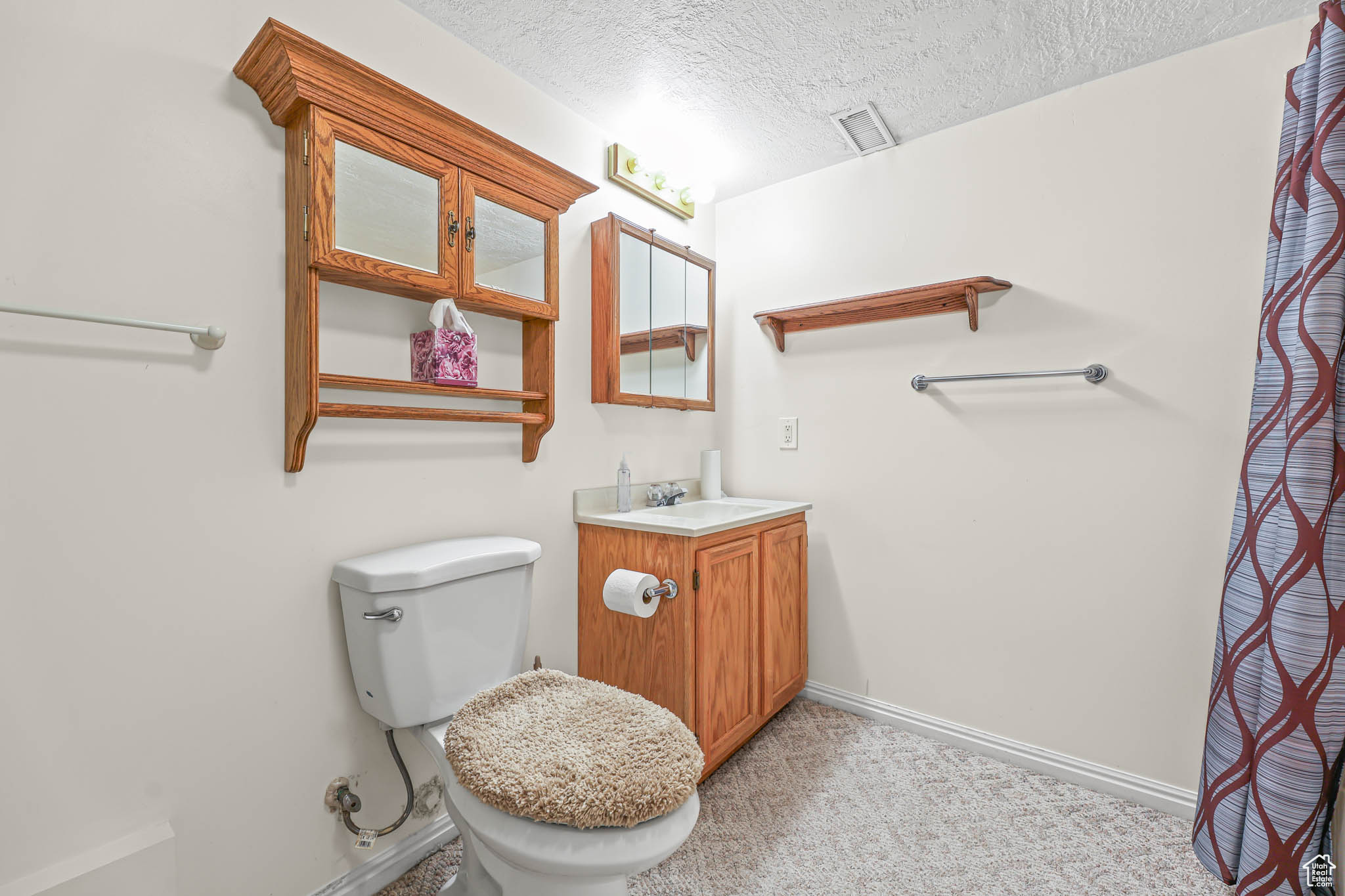 THE OAKS AT DEER HOLLOW AMD - Residential