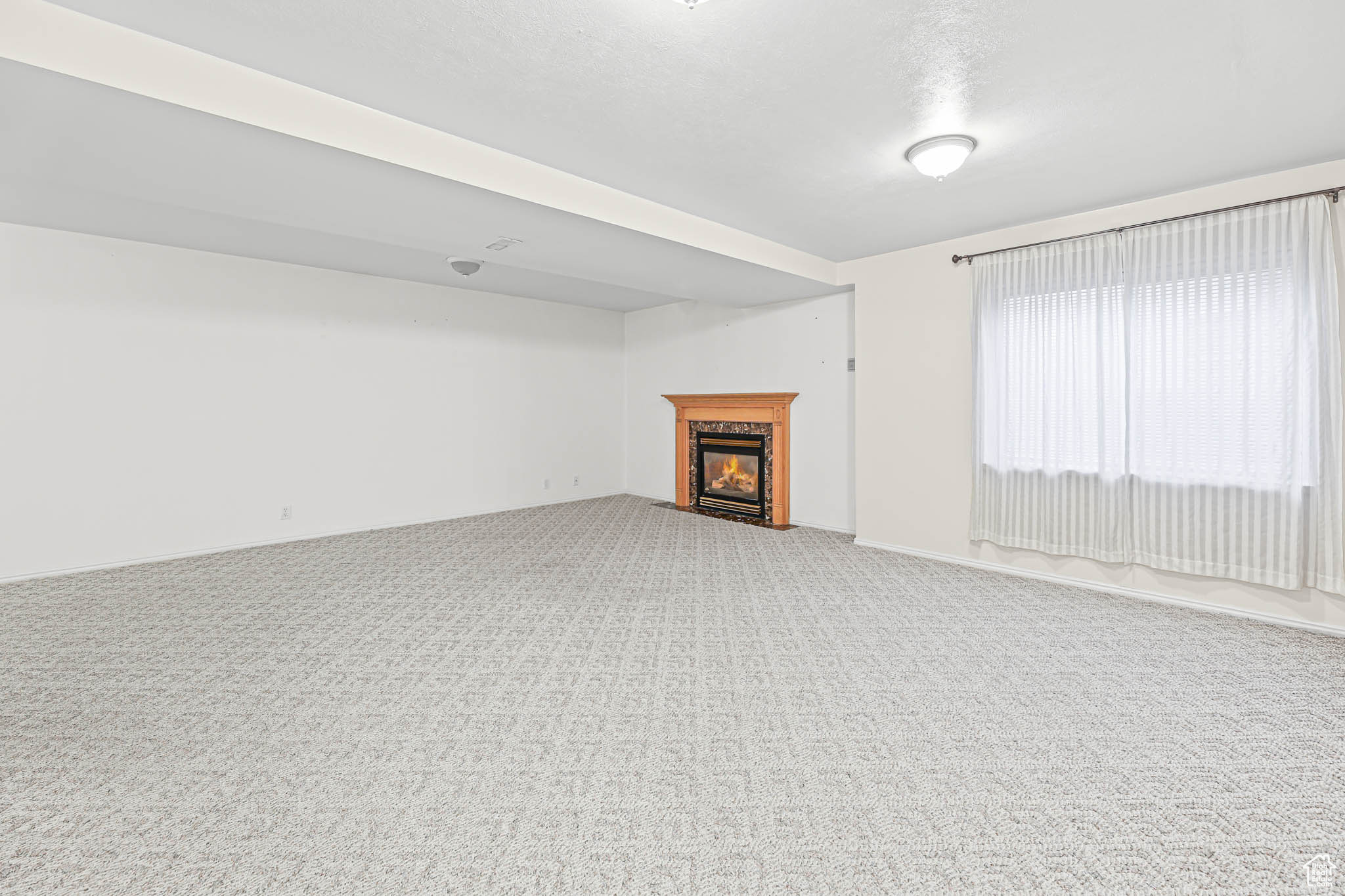 THE OAKS AT DEER HOLLOW AMD - Residential