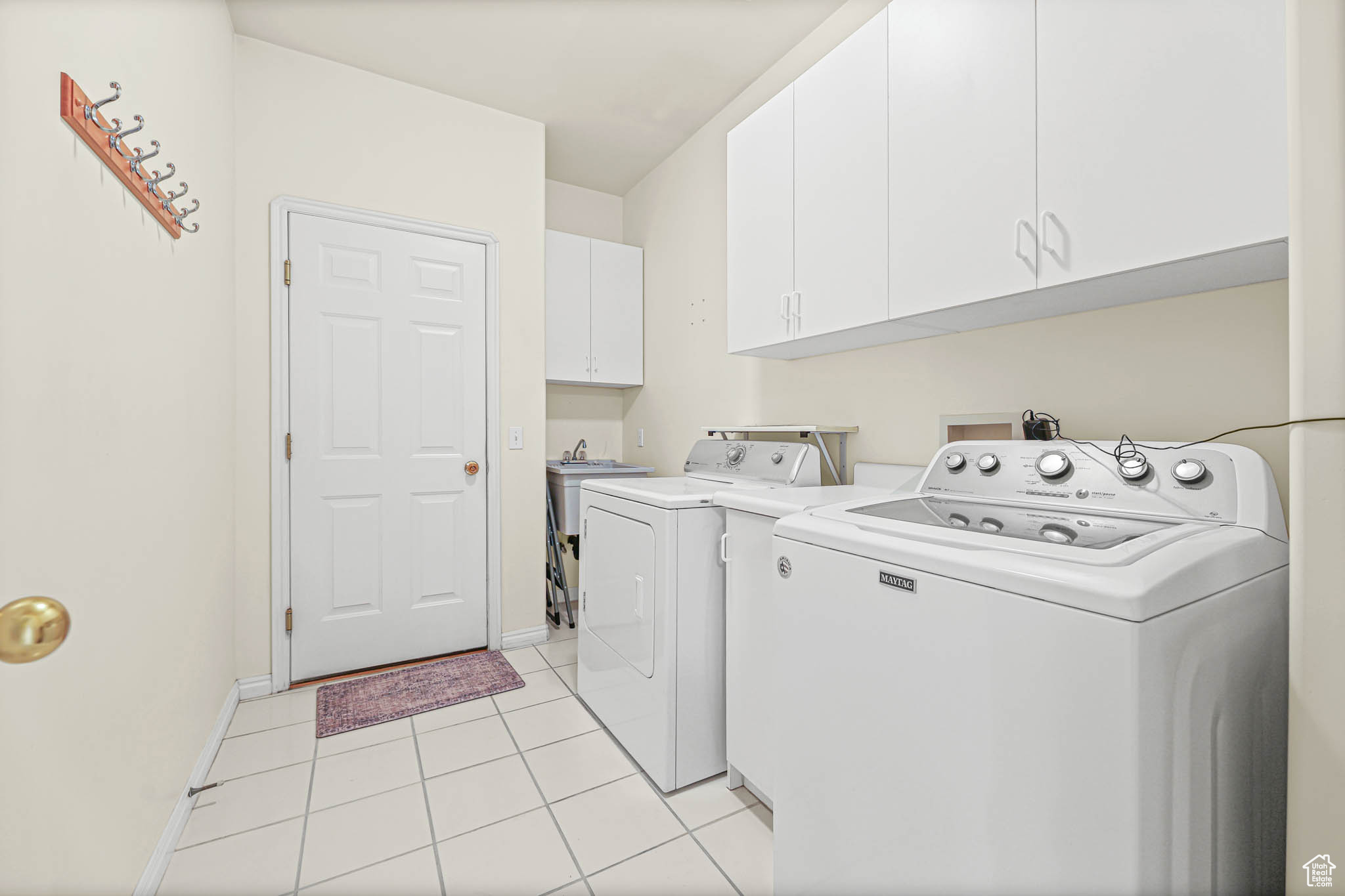 THE OAKS AT DEER HOLLOW AMD - Residential