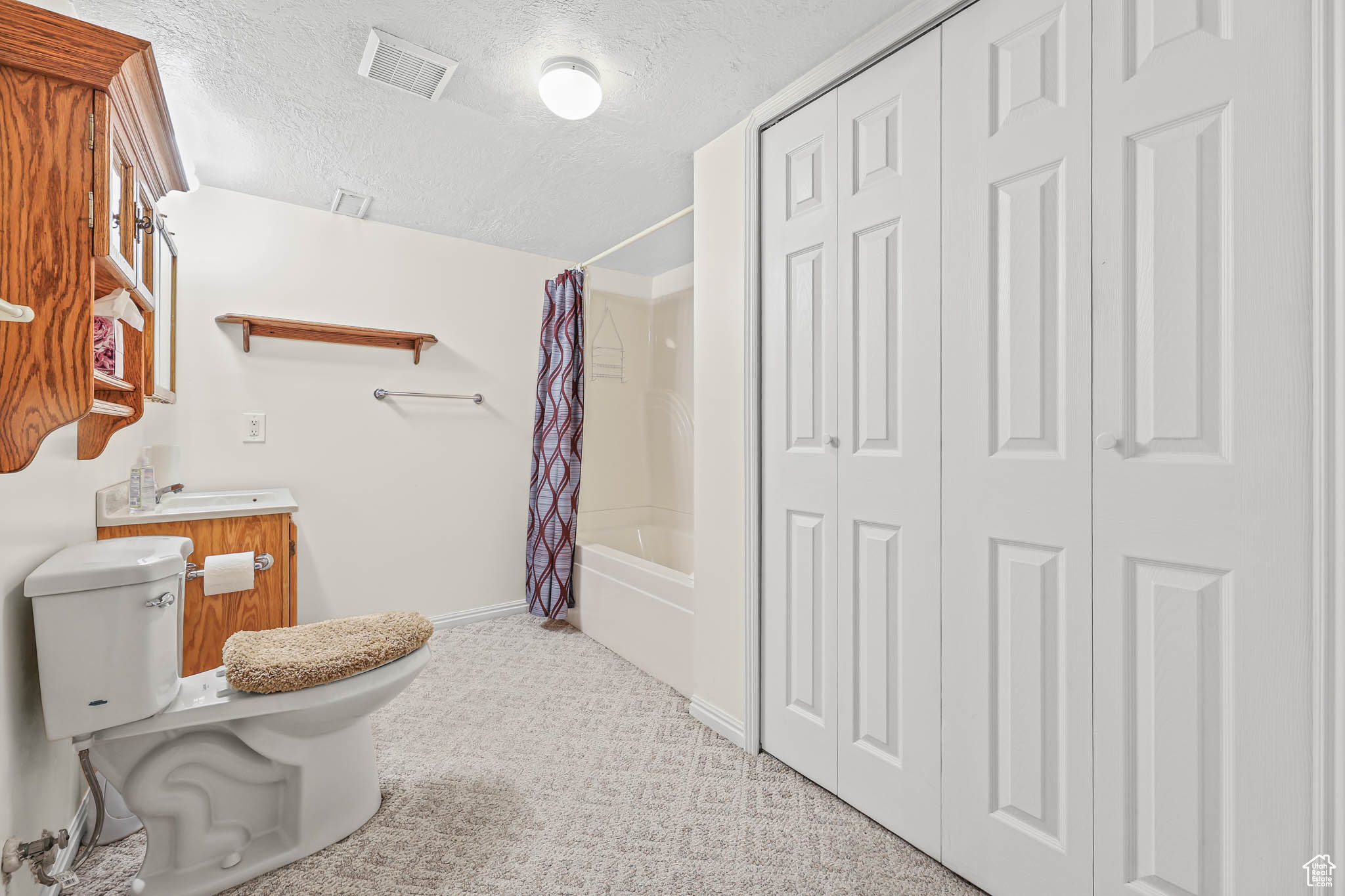 THE OAKS AT DEER HOLLOW AMD - Residential