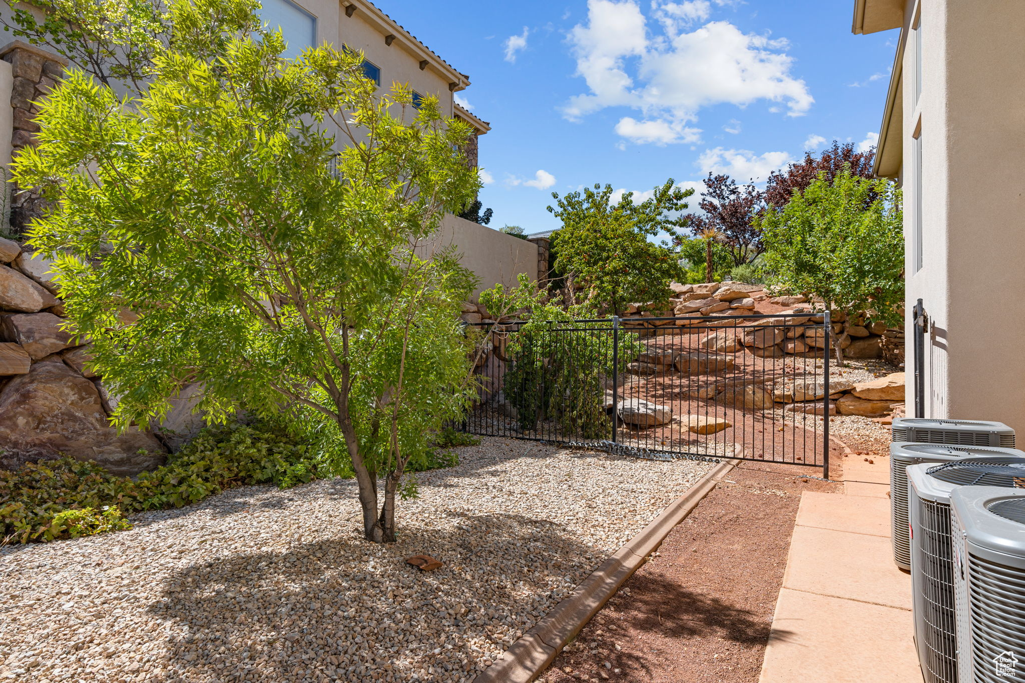 NORTHBRIDGE ESTATES - Residential
