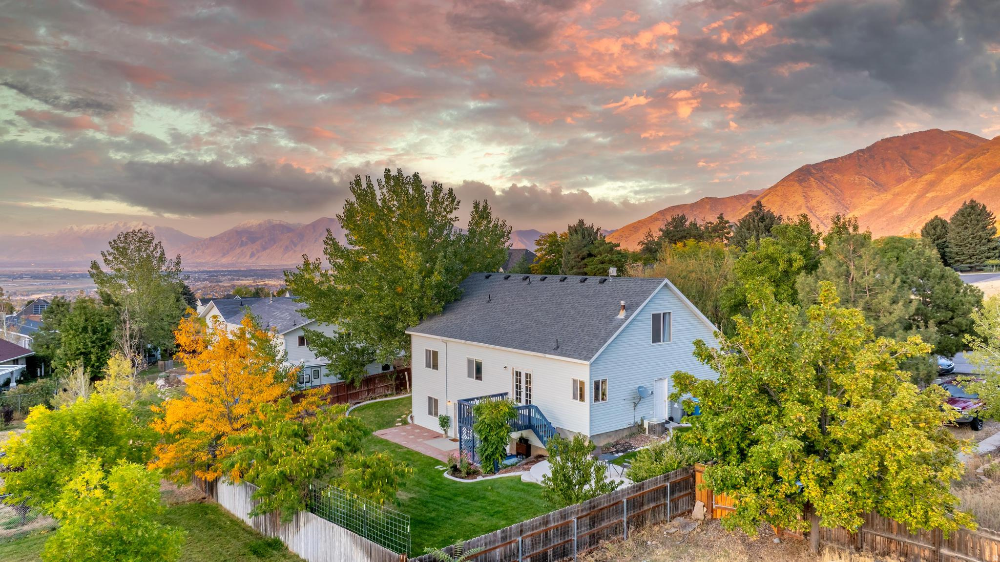 SALEM HILLS - Residential