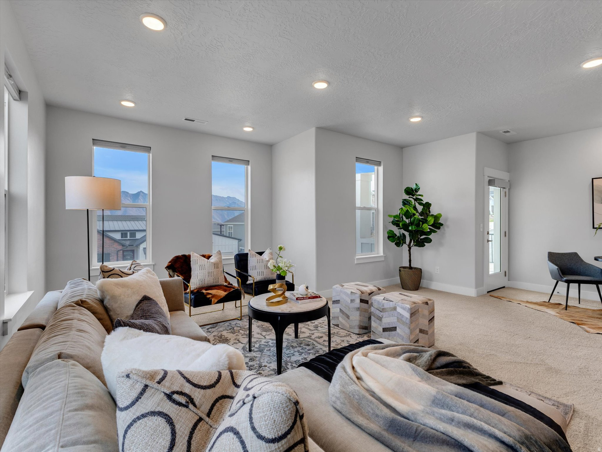 SUNCREST/EDELWEISS - Residential