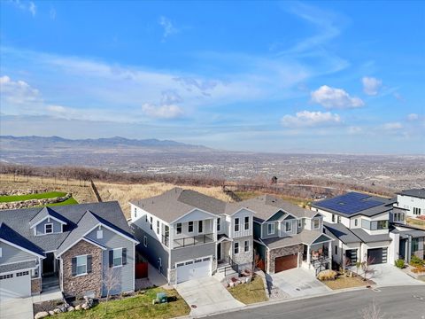 Photo of 14678 S SILVER BLOSSOM WAY E, Draper, UT 84020 (MLS # 2123299)