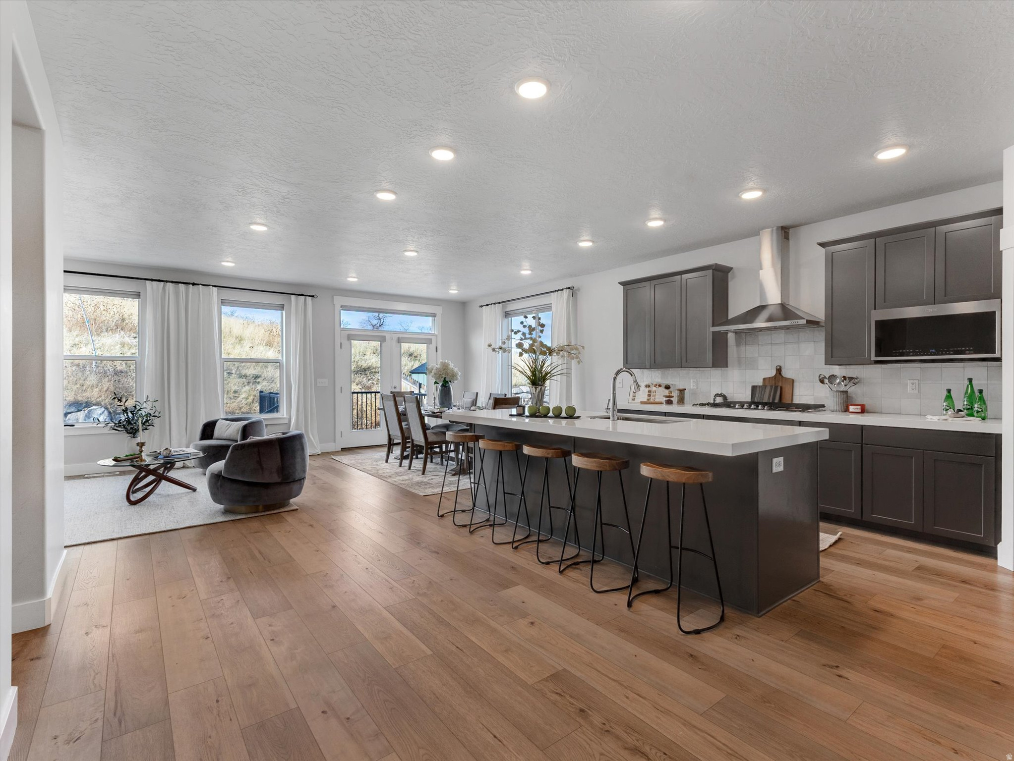 SUNCREST/EDELWEISS - Residential