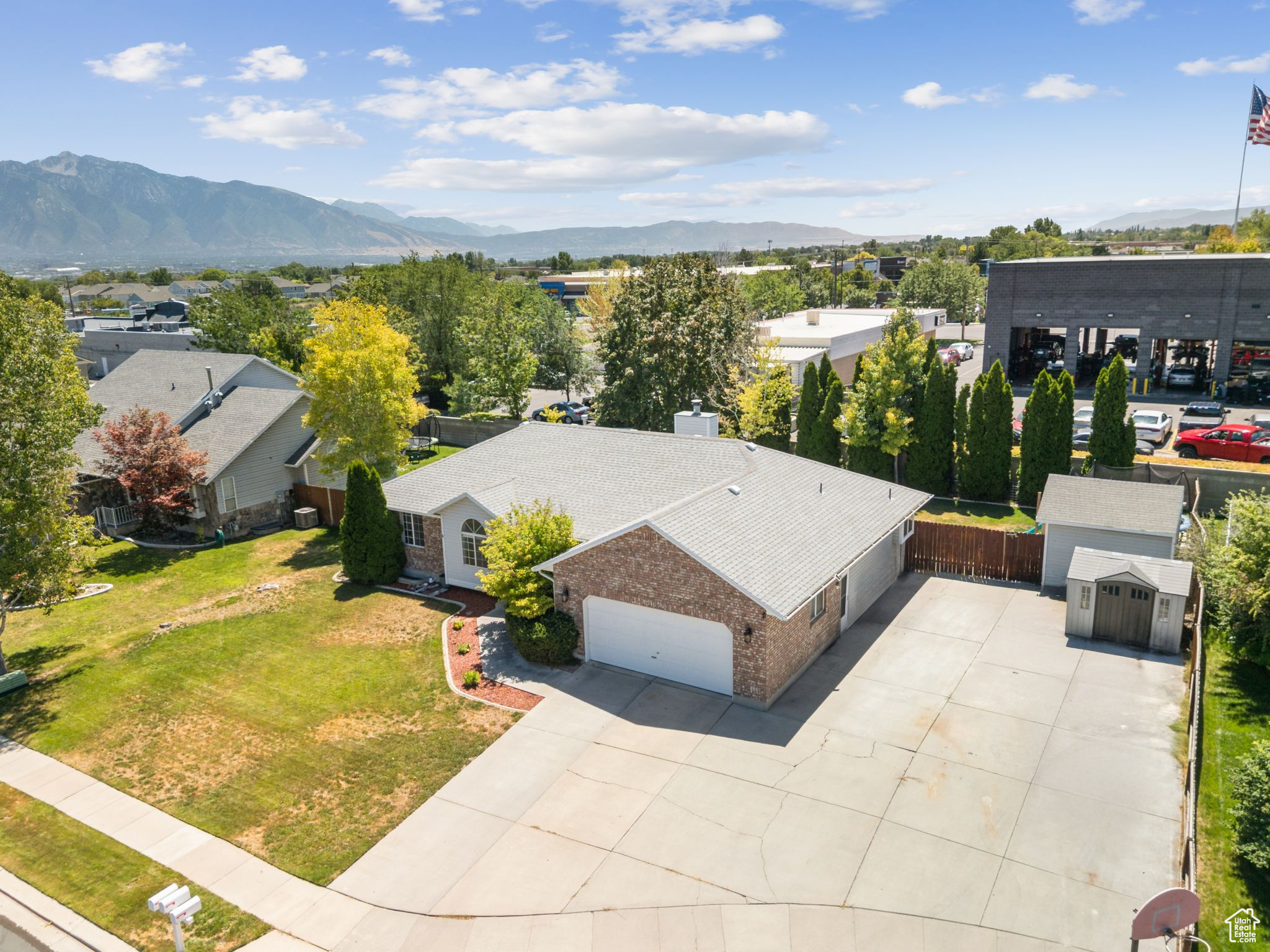 ELK RIDGE ESTATES - Residential