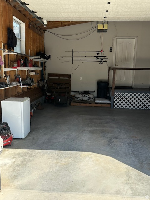 WHISPERING PINES - Residential