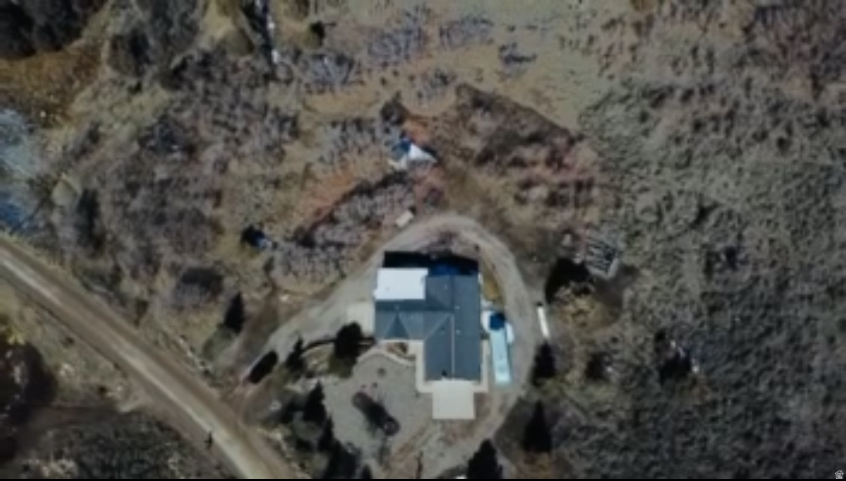 WHISPERING PINES - Residential