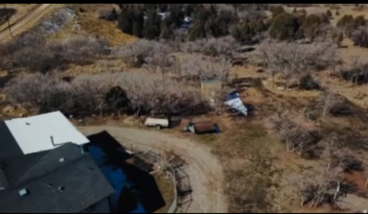 WHISPERING PINES - Residential