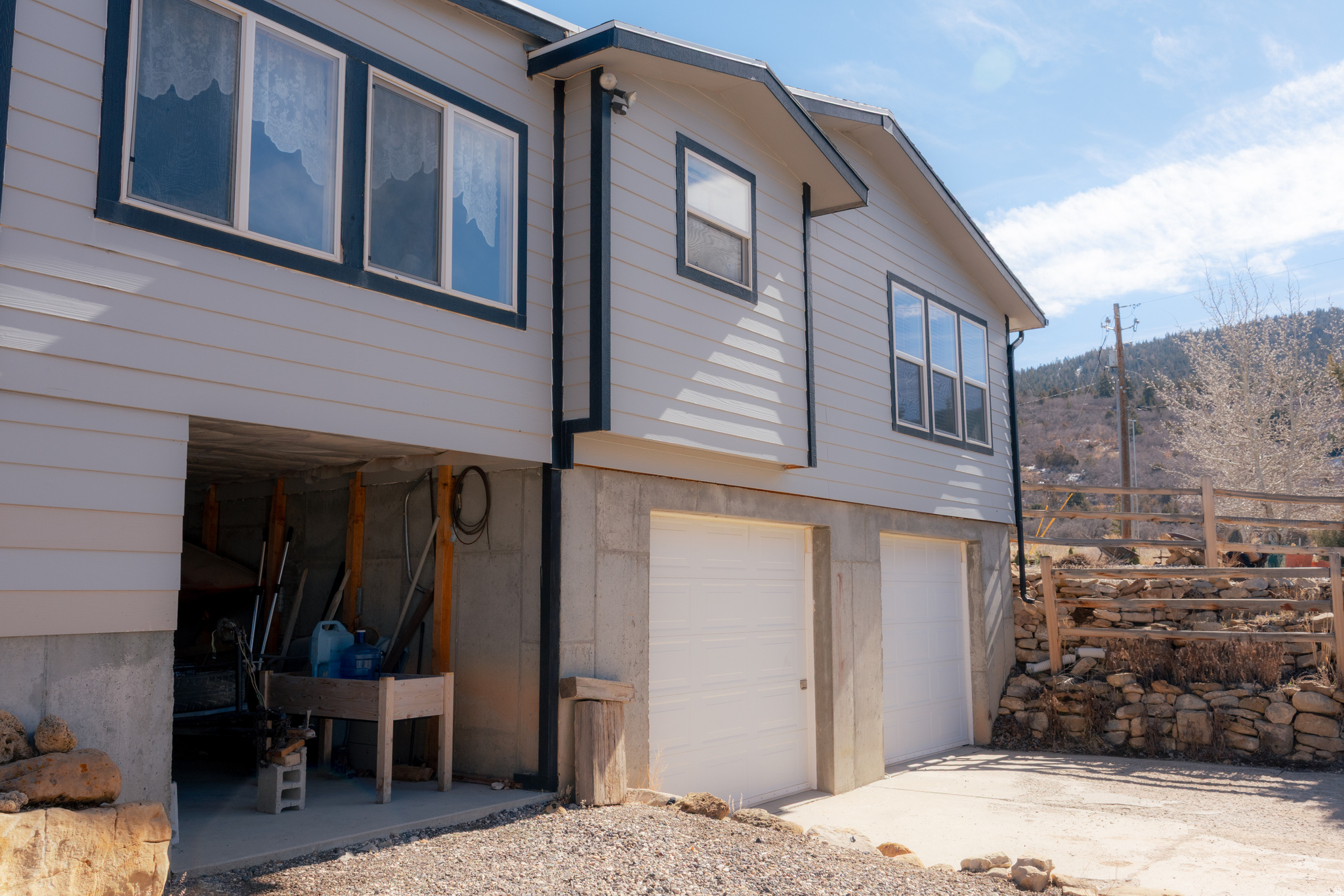 WHISPERING PINES - Residential