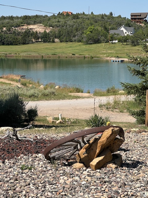 WHISPERING PINES - Residential