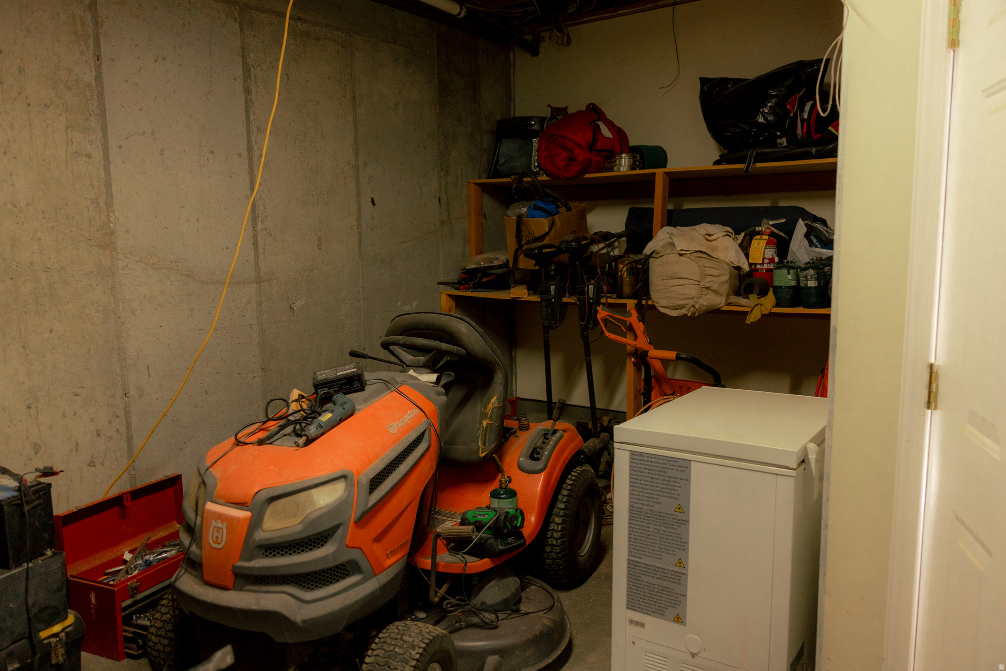 WHISPERING PINES - Residential