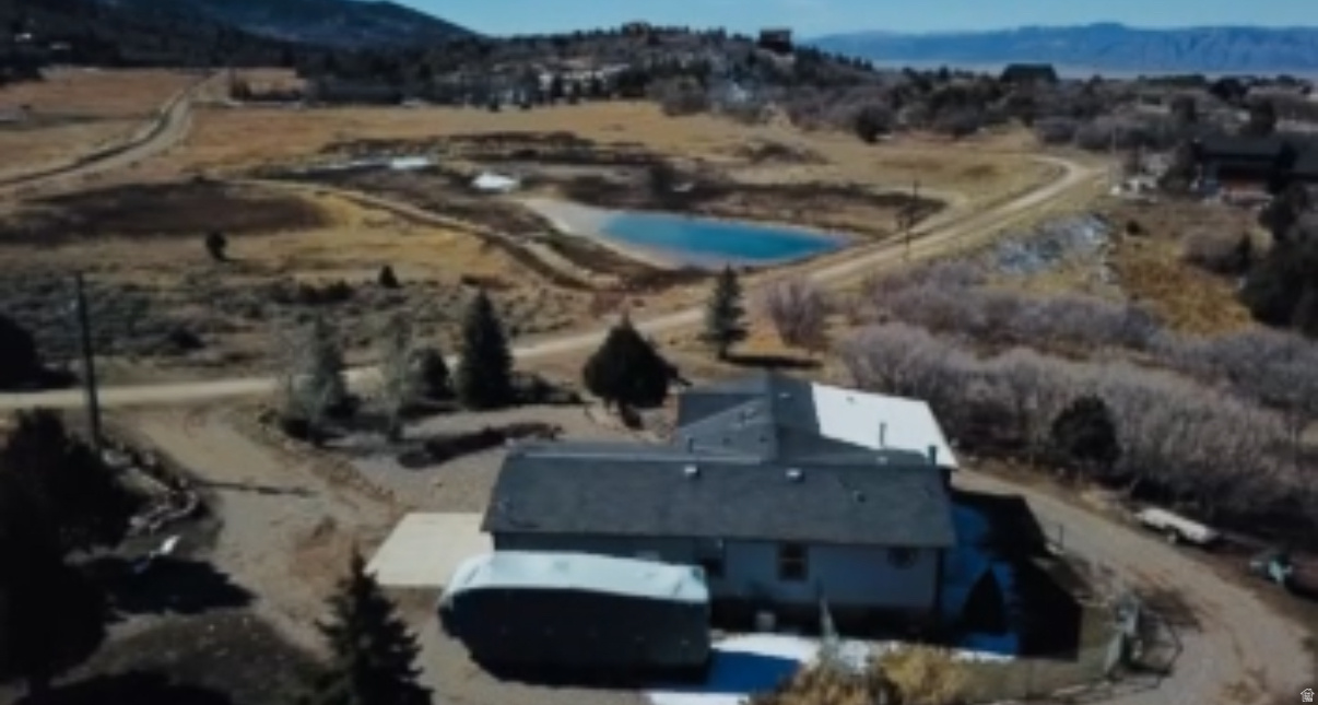 WHISPERING PINES - Residential