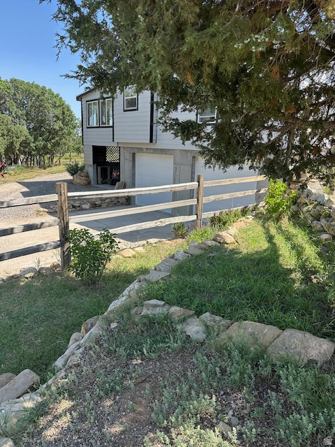 WHISPERING PINES - Residential