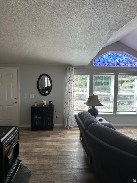 WHISPERING PINES - Residential