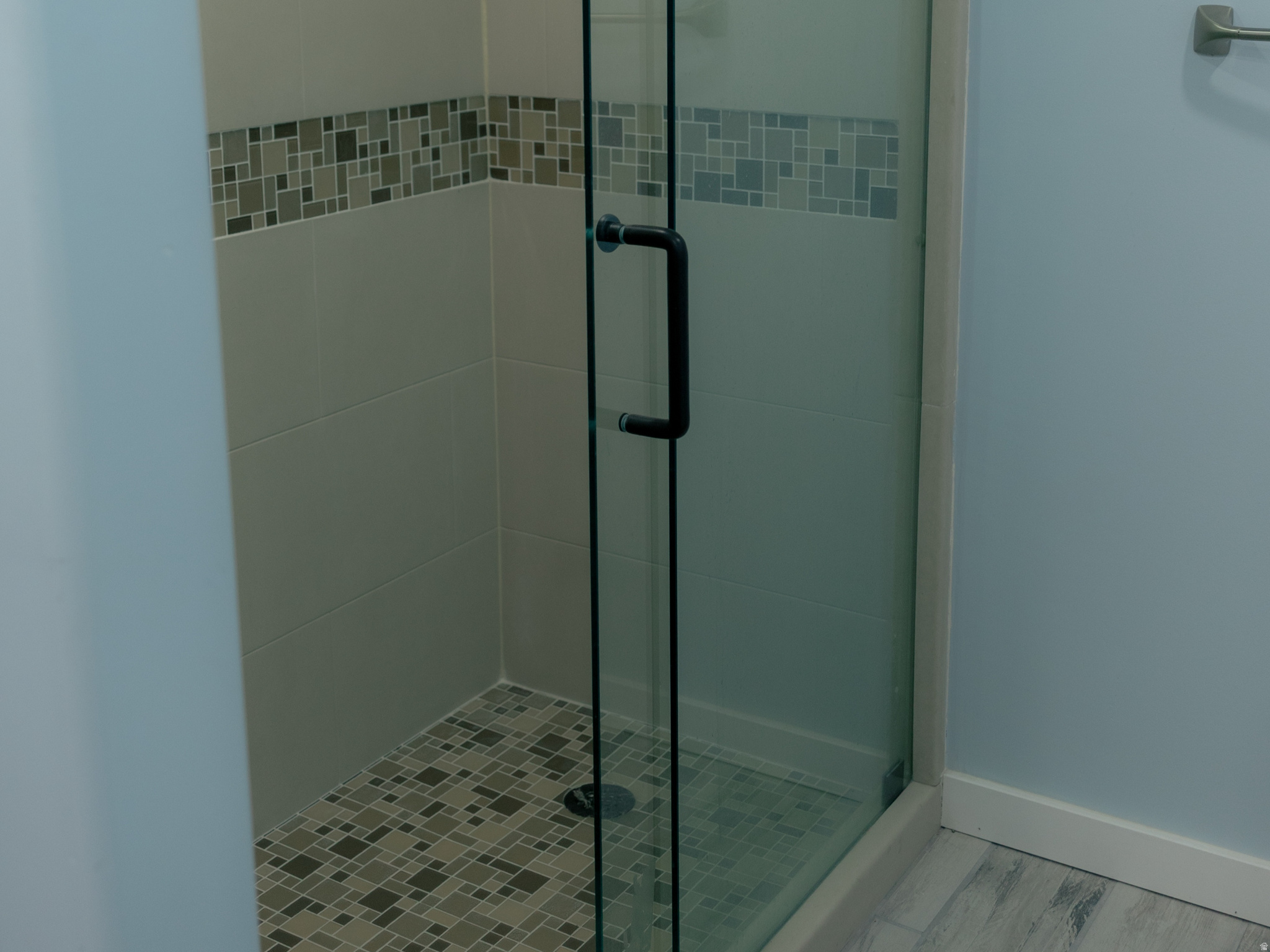 WHISPERING PINES - Residential