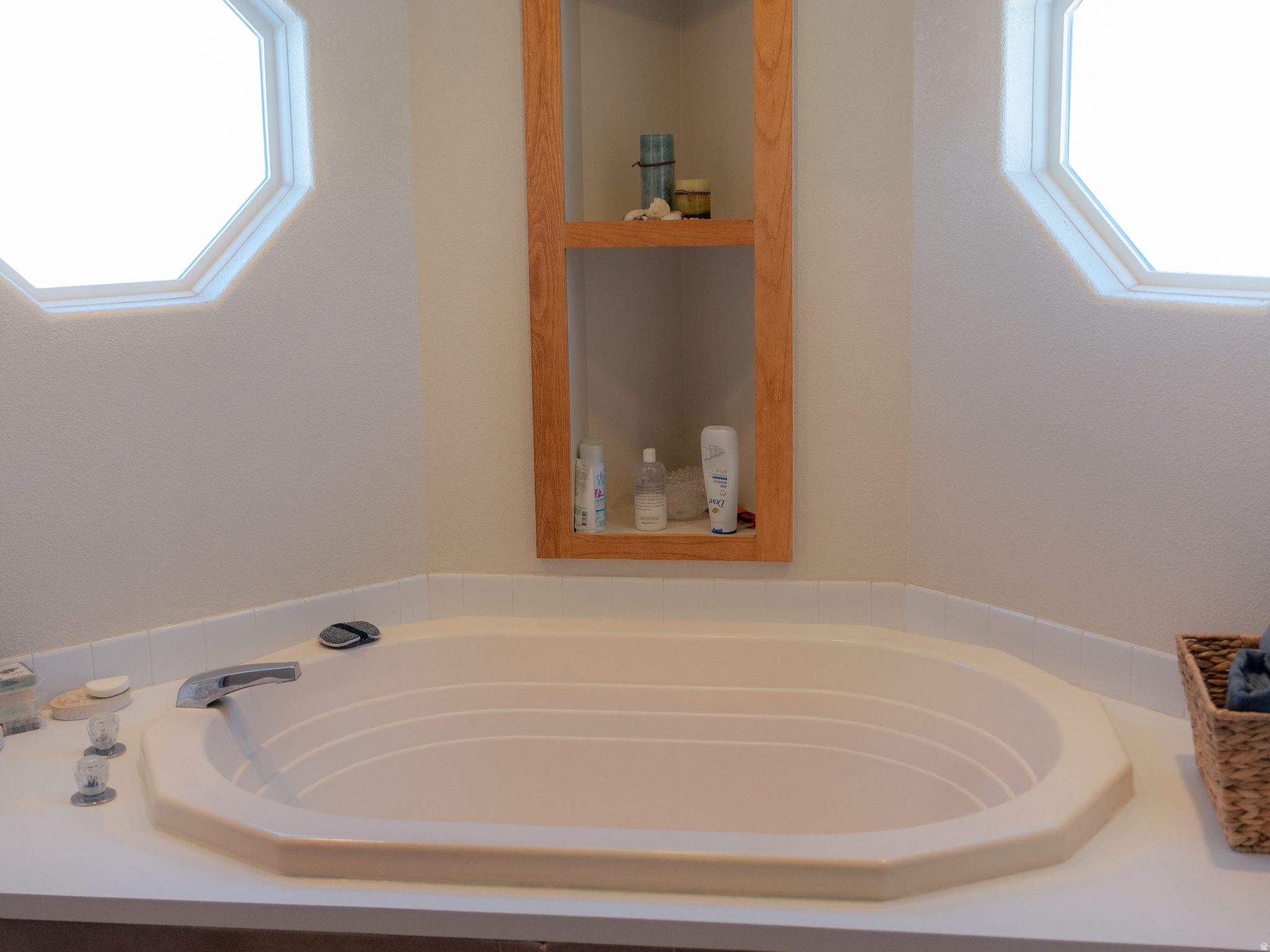 WHISPERING PINES - Residential