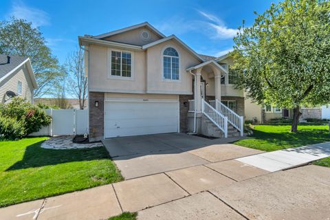Tiny photo for 1493 W PEBBLECREEK DR, Layton, UT 84041 (MLS # 2149357)