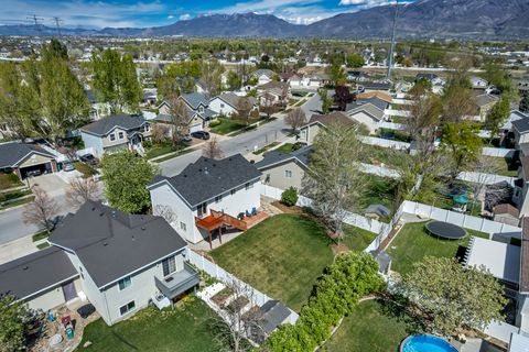 Tiny photo for 1493 W PEBBLECREEK DR, Layton, UT 84041 (MLS # 2149357)