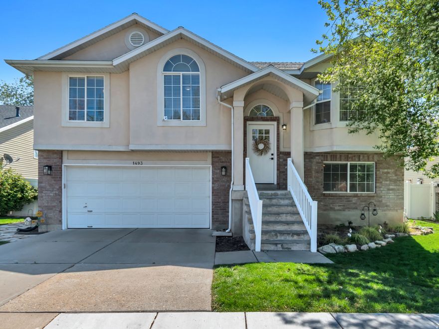 This squeaky-clean, move-in ready home is perfectly situated in a quiet, well-established neighborhood with mature trees. You'll enjoy the bright and airy vaulted ceilings, custom wall trim, newer paint, laminate flooring, and plush carpet - all which mean you can skip the renovation headache and go straight to the housewarming party. The kitchen's granite countertops, stainless steel appliances, and gas range/oven will make even weekday meal prep feel special. Both levels of the house sit fully above ground with full daylight pouring in, so you can say goodby to those dark, dungeon-y basement vibes forever. Outside, the fully fenced and landscaped yard is ideal for family, friends, or just a lawn chair and a good book. There's even a storage shed for all the stuff you swear you'll organize someday. The roof? Replaced in 2019 :-). The HOA maintains two gorgeous parks with walking paths just begging for your morning stroll. Plus, you're just minutes from shopping and freeway access.