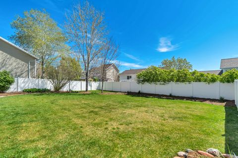 Tiny photo for 1493 W PEBBLECREEK DR, Layton, UT 84041 (MLS # 2149357)