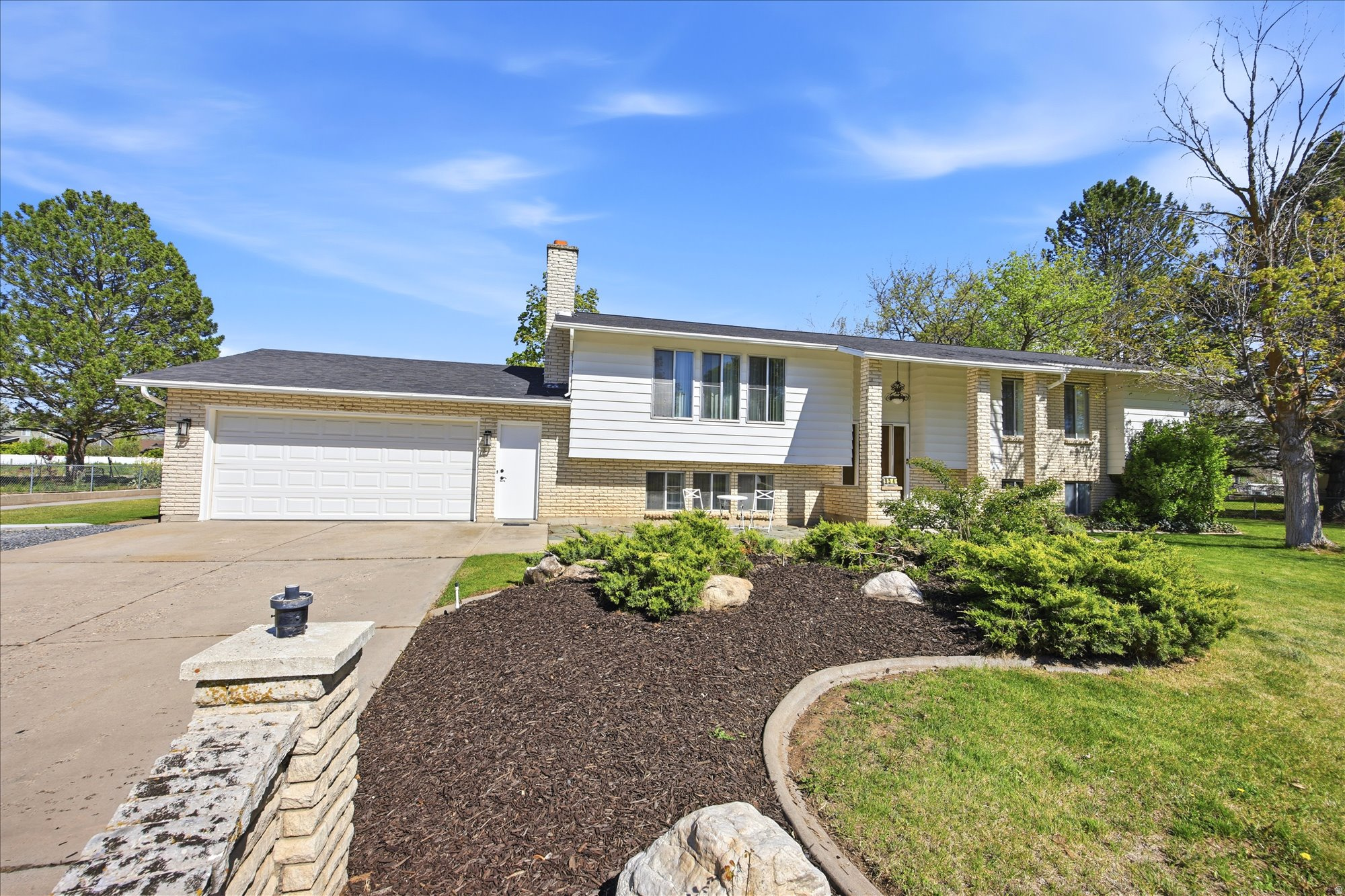 VALLEY WEST RANCHES - Residential