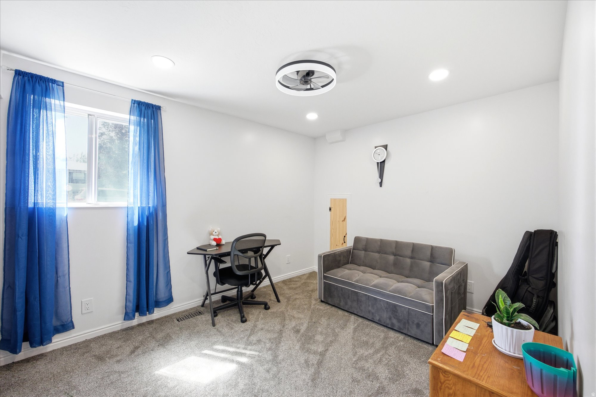 VALLEY WEST RANCHES - Residential