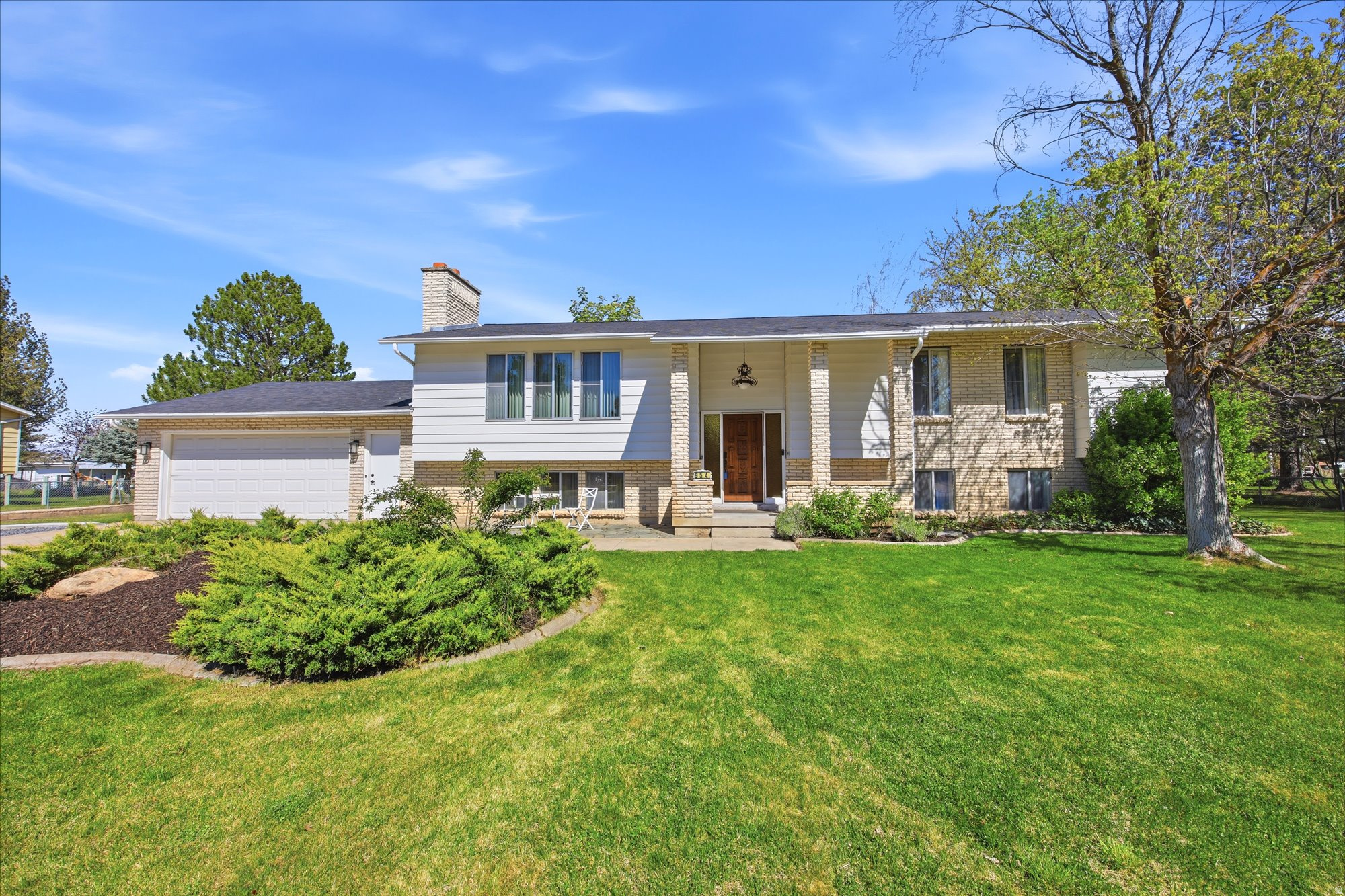 VALLEY WEST RANCHES - Residential