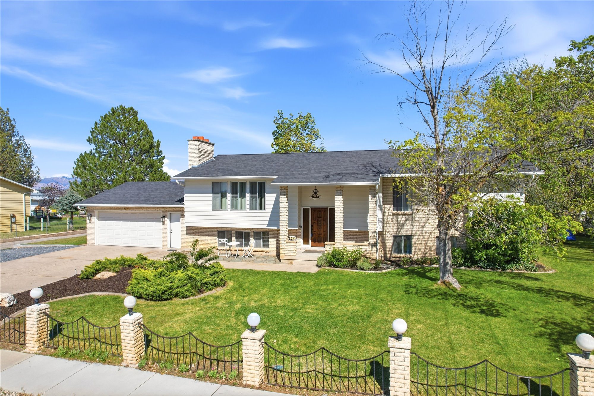 VALLEY WEST RANCHES - Residential