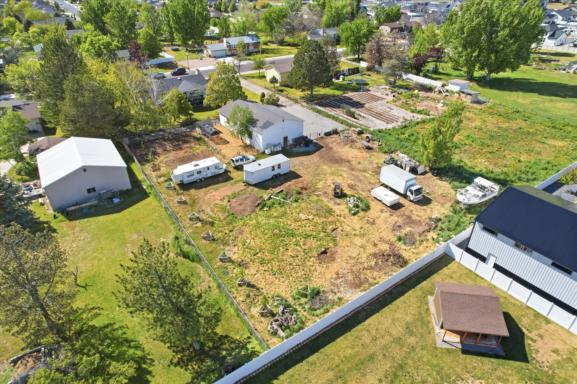 VALLEY WEST RANCHES - Residential