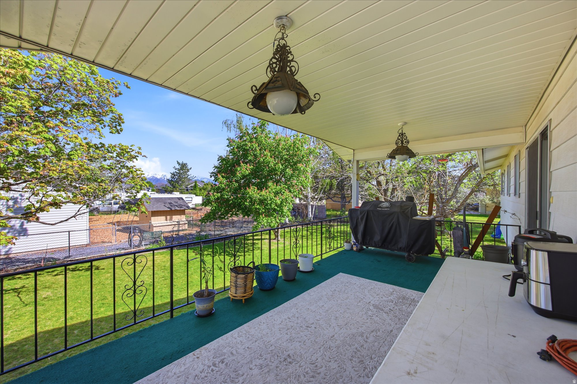VALLEY WEST RANCHES - Residential