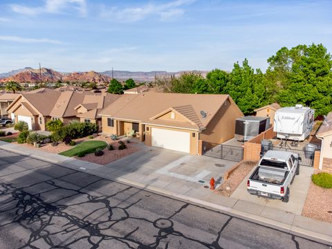 Photo of 455 N 2680 W, Hurricane, UT 84737 (MLS # 2147578)
