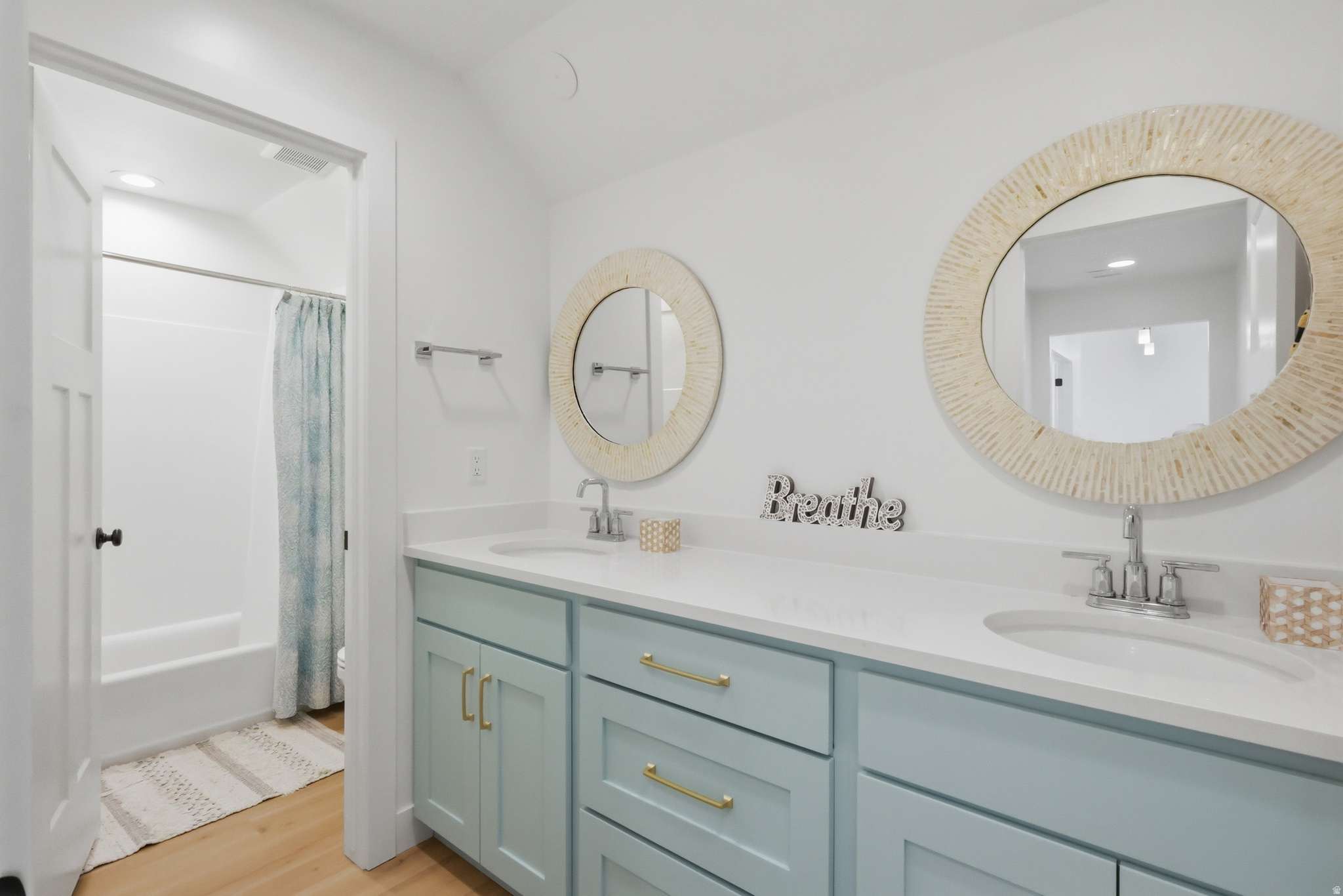 WHITING FARMS - Residential