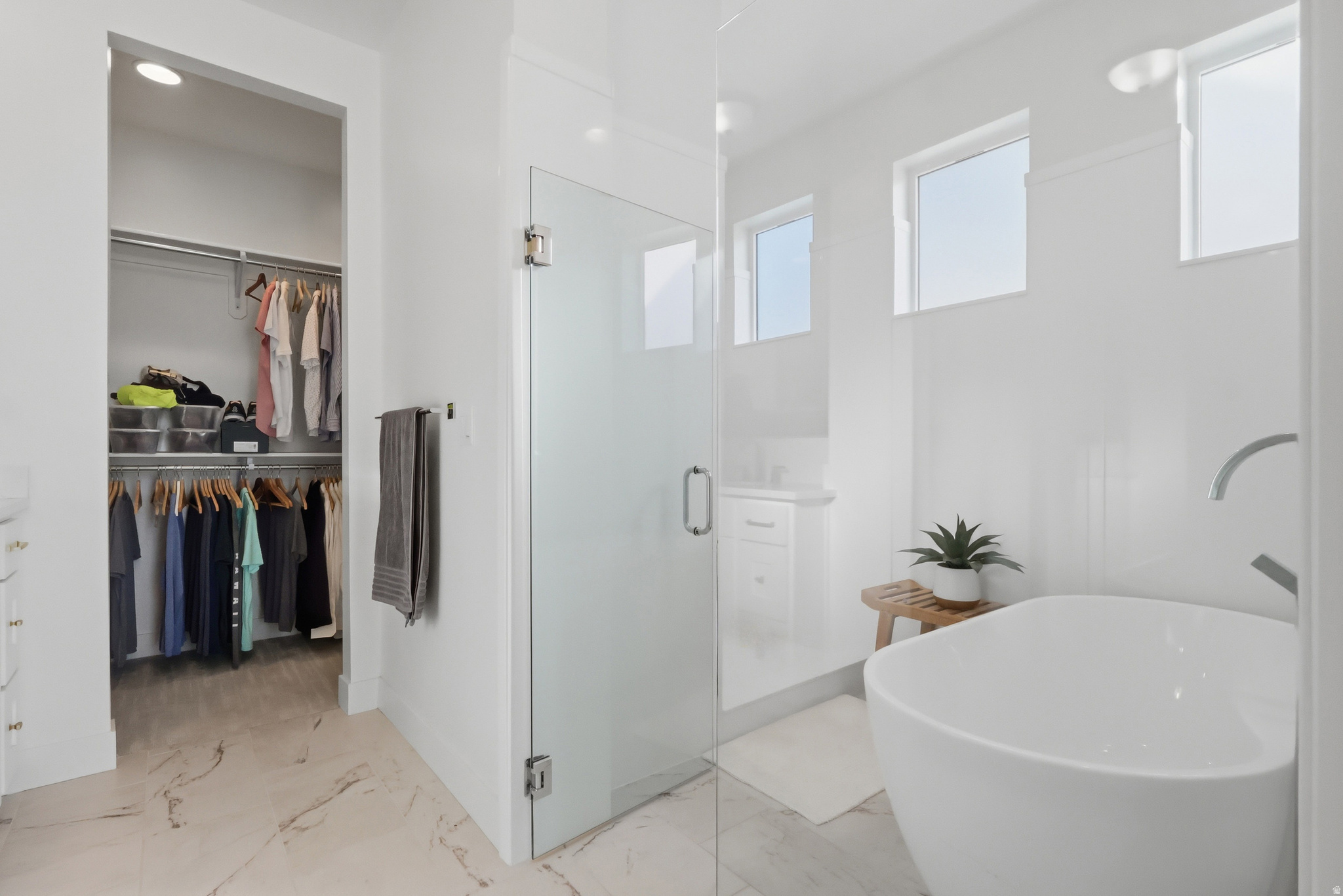 WHITING FARMS - Residential