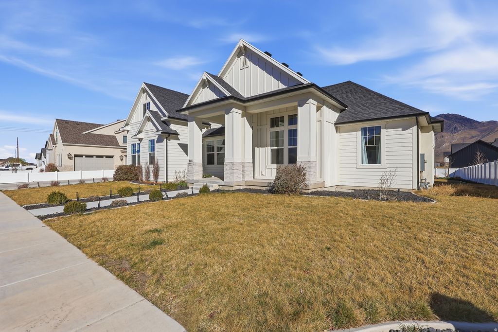 Photo of 648 W 400 N, Mapleton, UT 84664 (MLS # 2143895)