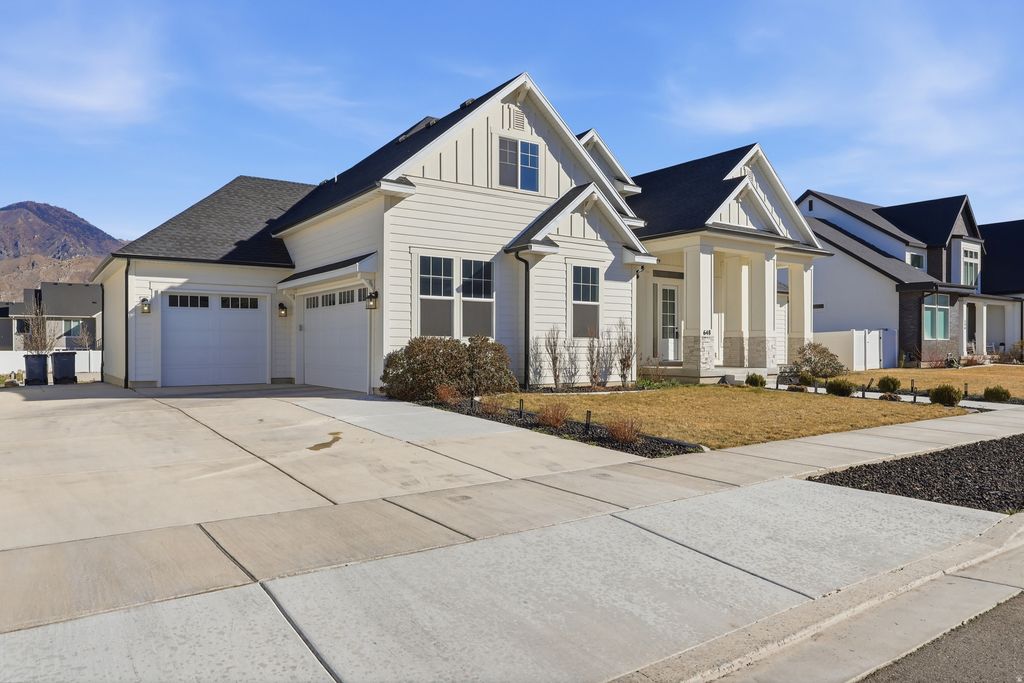 Photo of 648 W 400 N, Mapleton, UT 84664 (MLS # 2143895)