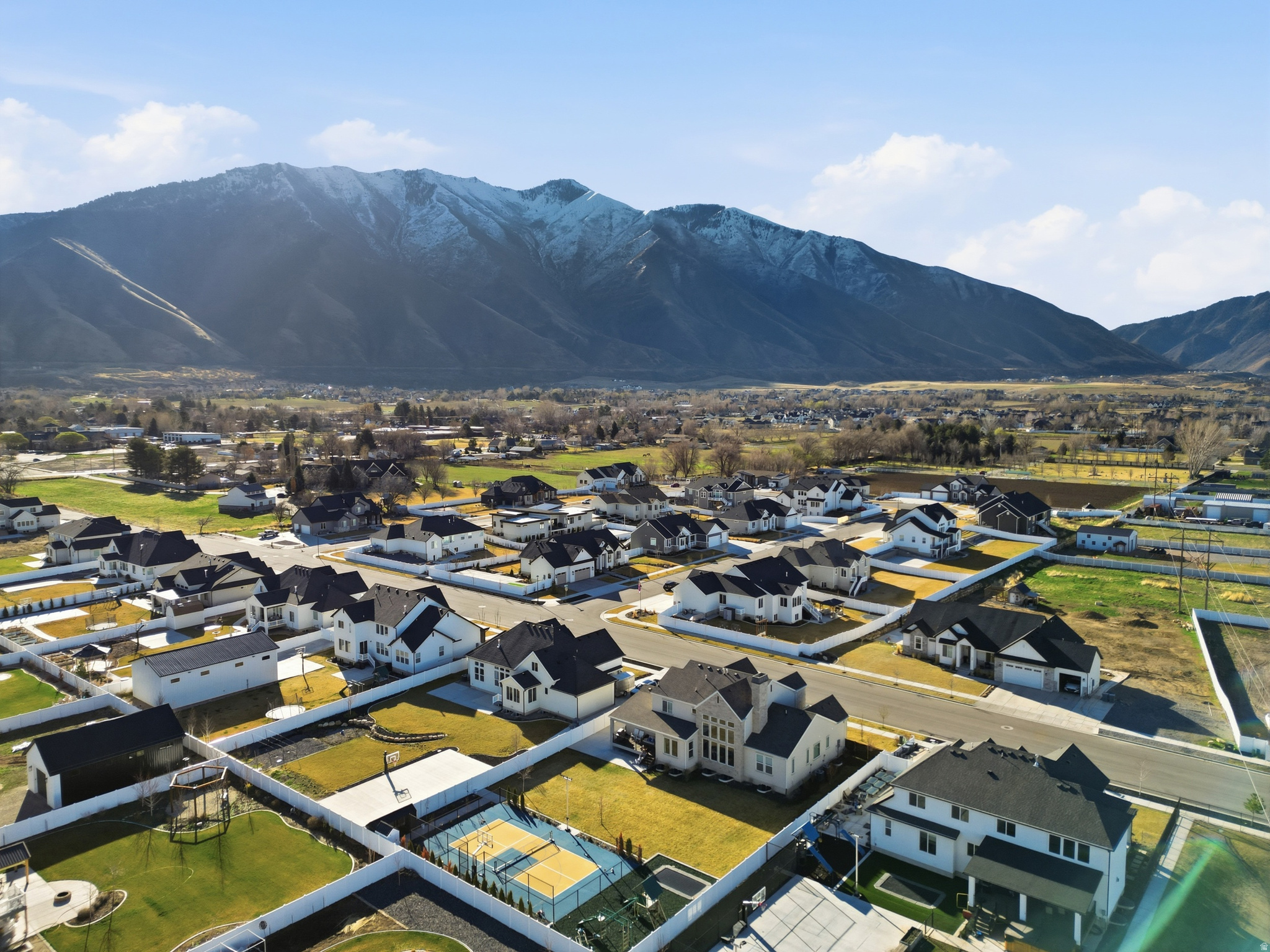 WHITING FARMS - Residential