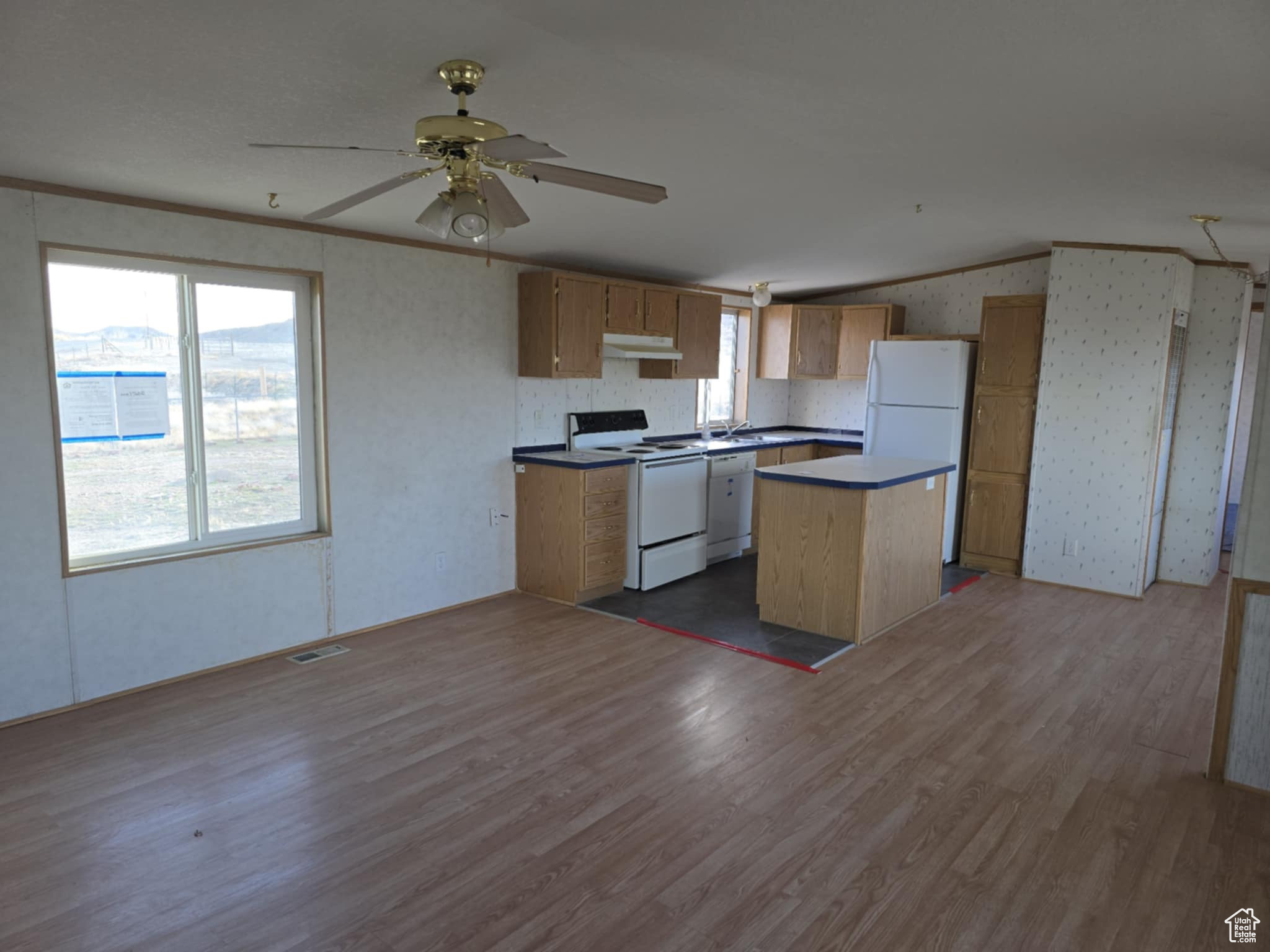 390 N 950, Wellington, Utah image 9