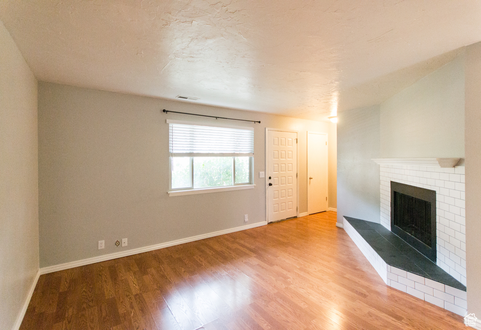 BELMONT TERR - Residential